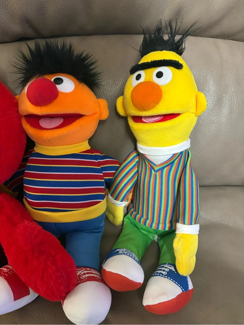 Sesame Street 4 Plush Character Character Dolls + Feed Me Cookie Monster